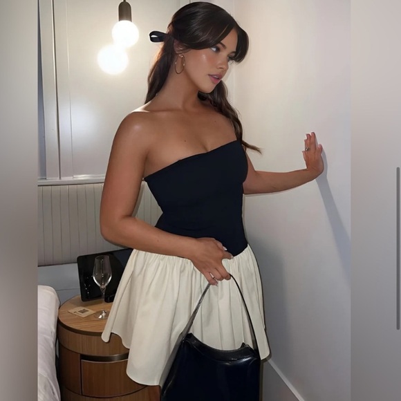 Viral Drop Waist Black & Cream Mini Dress Size Small - Picture 2 of 4